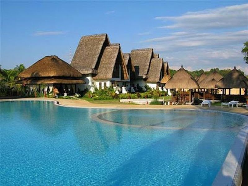Dulcinea Hotel And Suites Lapu-Lapu City Exterior photo